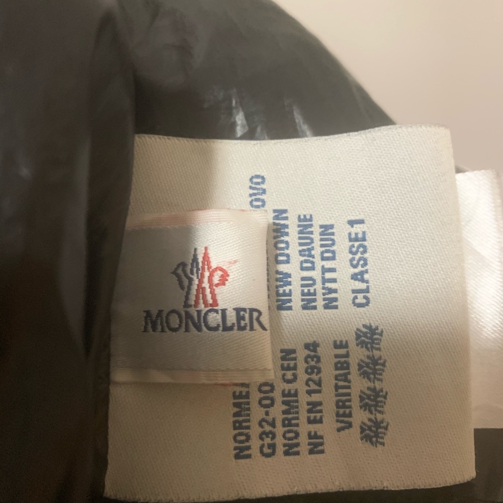 Moncler coat - Picture 7 of 8